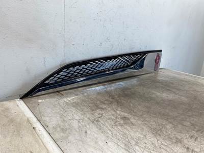 Used Kenworth T680 Next Gen LH Hood Side Vent