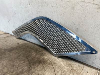 Used Volvo VNL Gen 2 RH Hood Side Vent