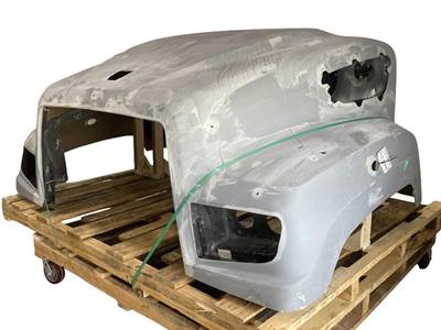 NTO Freightliner 114SD SFA Gray Hood Shell