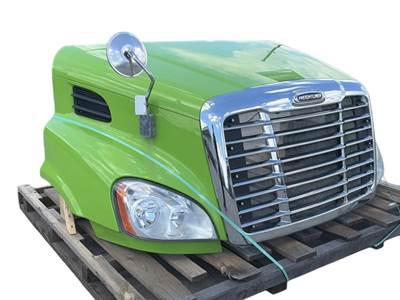 Used 2016 Freightliner Cascadia 113 Hood Lime Green 42" Centerline, Part # A1715588008