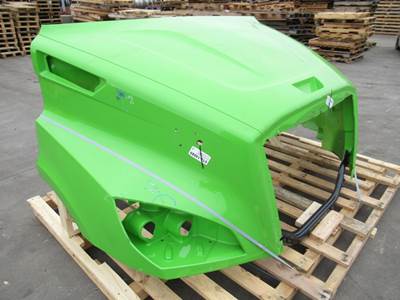 NTO Freightliner Cascadia 116 Hood