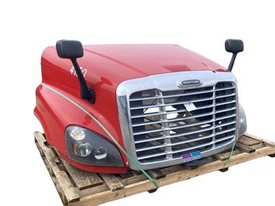 Used Freightliner Cascadia 125 Hood