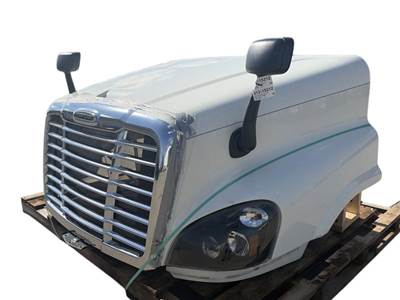 Used 2014 Freightliner Cascadia 125 Hood, White, 54.00" Centerline, Part # A1715340014