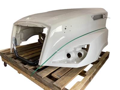 NTO Freightliner Cascadia 126 White Hood Shell
