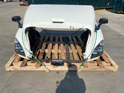 Used Freightliner Cascadia 125 Hood
