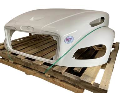 NTO Freightliner Business Class M2 106 White Hood Shell