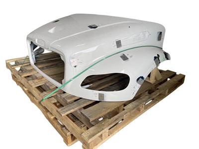 NTO Freightliner Business Class M2 106 White Hood Shell