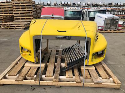 Used Freightliner Business Class M2 106V Hood