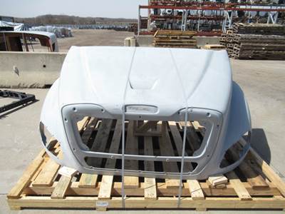 NTO Freightliner Business Class M2 112 Hood Shell