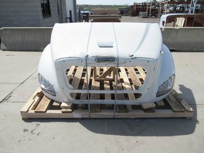 NTO Freightliner Business Class M2 112 Hood Shell w/Headlights