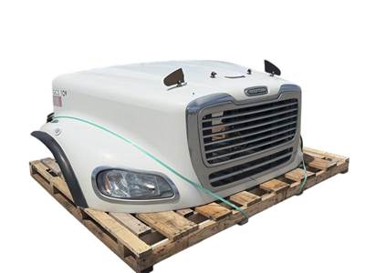 Used Freightliner Business Class M2 112 Hood, White, 44.00" Centerline, Part # A1717364000