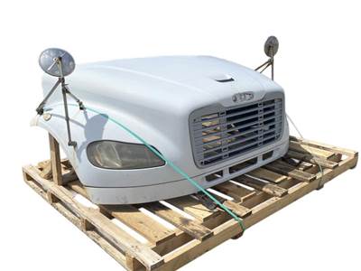 Used 2008 Freightliner Business Class M2 Hood, White, 38.00" Centerline, Part # A1716905000