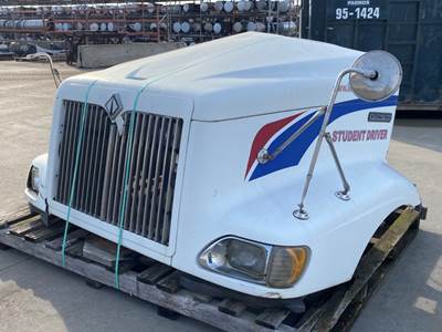 Used International 9200 Hood