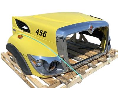 Used 2010 International WorkStar 7400 Hood, Yellow, Centerline 40.00", Part # 3613763C92