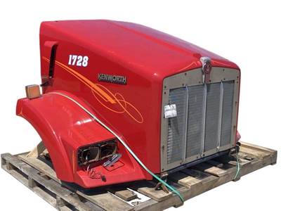 Used 2013 Kenworth T800 Hood, Red, 62.00" Centerline