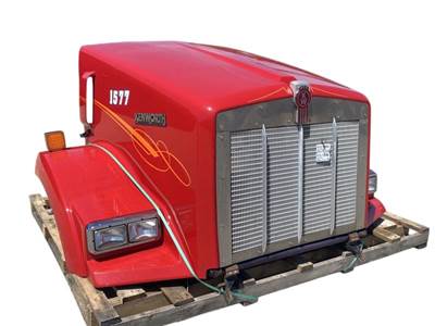 Used 2013 Kenworth T800 Hood, Red, 62.00" Centerline