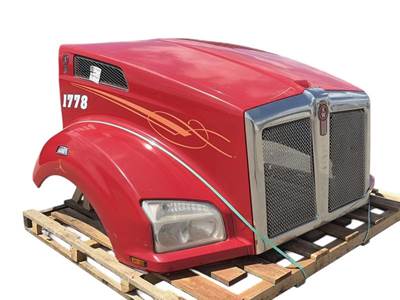 Used 2015 Kenworth T880 Hood, Red, 58.00" Centerline
