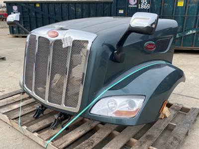 Used Peterbilt 579 Hood, short