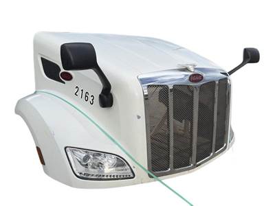 Used 2019 Peterbilt 579 Hood, White, 52.00" Centerline