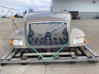 Used Volvo VNL Gen 1
