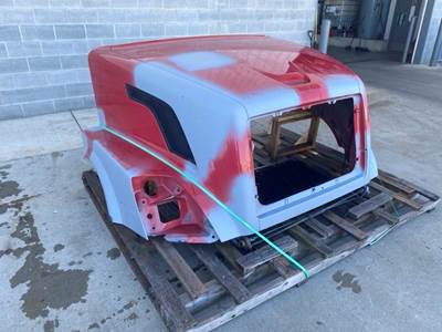 Reconditioned Volvo VNL Gen 2 Hood