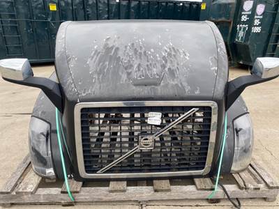 Used Volvo VNL Gen 2 Hood