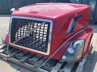 Used Volvo VNL Gen 2 Hood