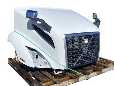 Used 2022 Volvo VNL Gen 3 Hood, White, Centerline 58.00", Part # 23335670