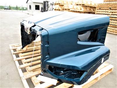 NTO Western Star 47X SBA Hood Shell, Blue, Centerline 38.00", Part # A17-21724-008