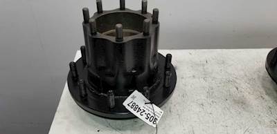 Used Meritor Rear Hub LH