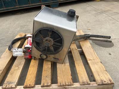 Used Freightliner FL70 Hydraulic Pump