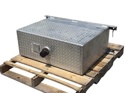 Used Caterpillar CT660 Hydraulic Tank