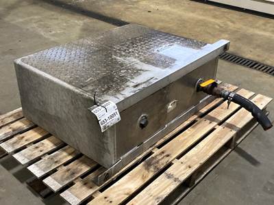 Used Mack CXU Hydraulic Tank