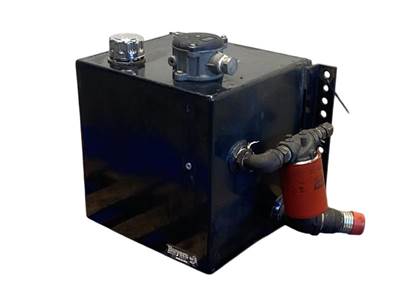 Used Mack CXU Hydraulic Tank