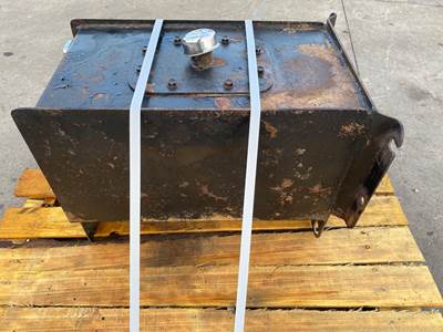 Used Mack CV713 Hydraulic Tank