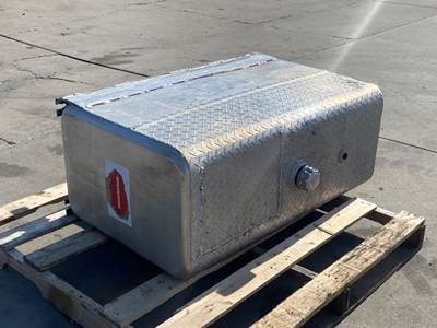 Used Sterling L9500 Hydraulic Tank