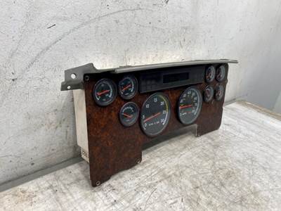 Used Freightliner CST 120 Instrument Cluster
