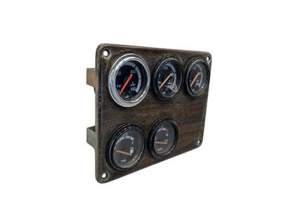 Used Freightliner FLD112 Gauge Panel