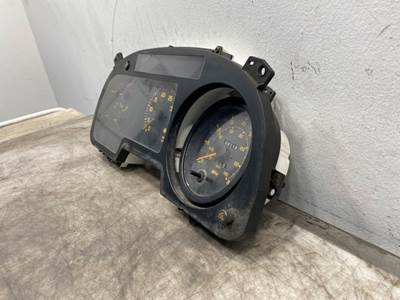 Used GMC T6500 Instrument Cluster