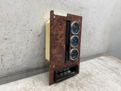 Used International 9200 Gauge Panel