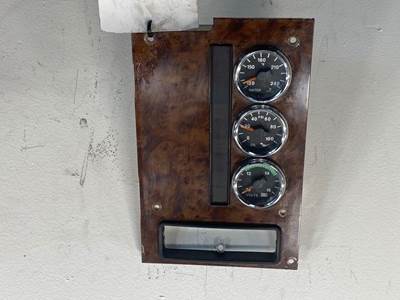 Used International 9200i Gauge Panel