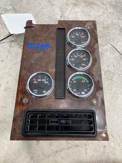 Used International 9200i Gauge Panel