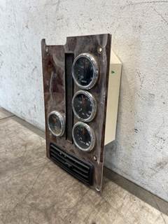 Used International 9900I Gauge Panel