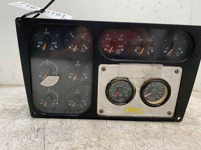 Used Kenworth T2000 Gauge Panel