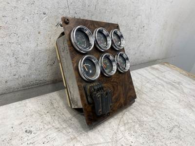 Used Kenworth T800 Gauge Panel