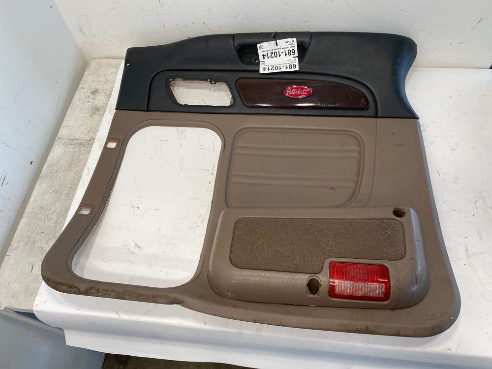 2013 Used Peterbilt 389 RH Interior Door Panel For Sale Dorr, MI