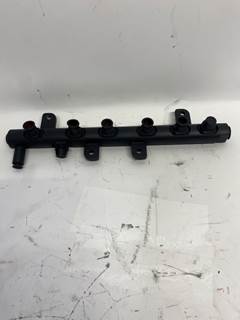 Used Cummins B6.7 Fuel Accumulator