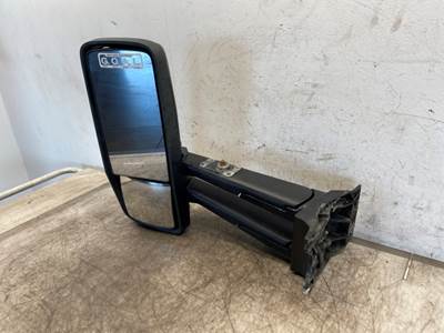 Used Kenworth T680 LH Mirror