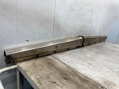 Used Freightliner Cascadia 113 SET, Mud Flap Hangers