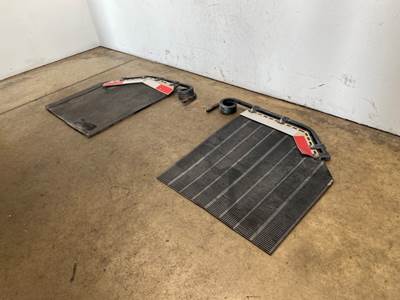 Used Freightliner Cascadia 116 Set, Mud Flap Hangers